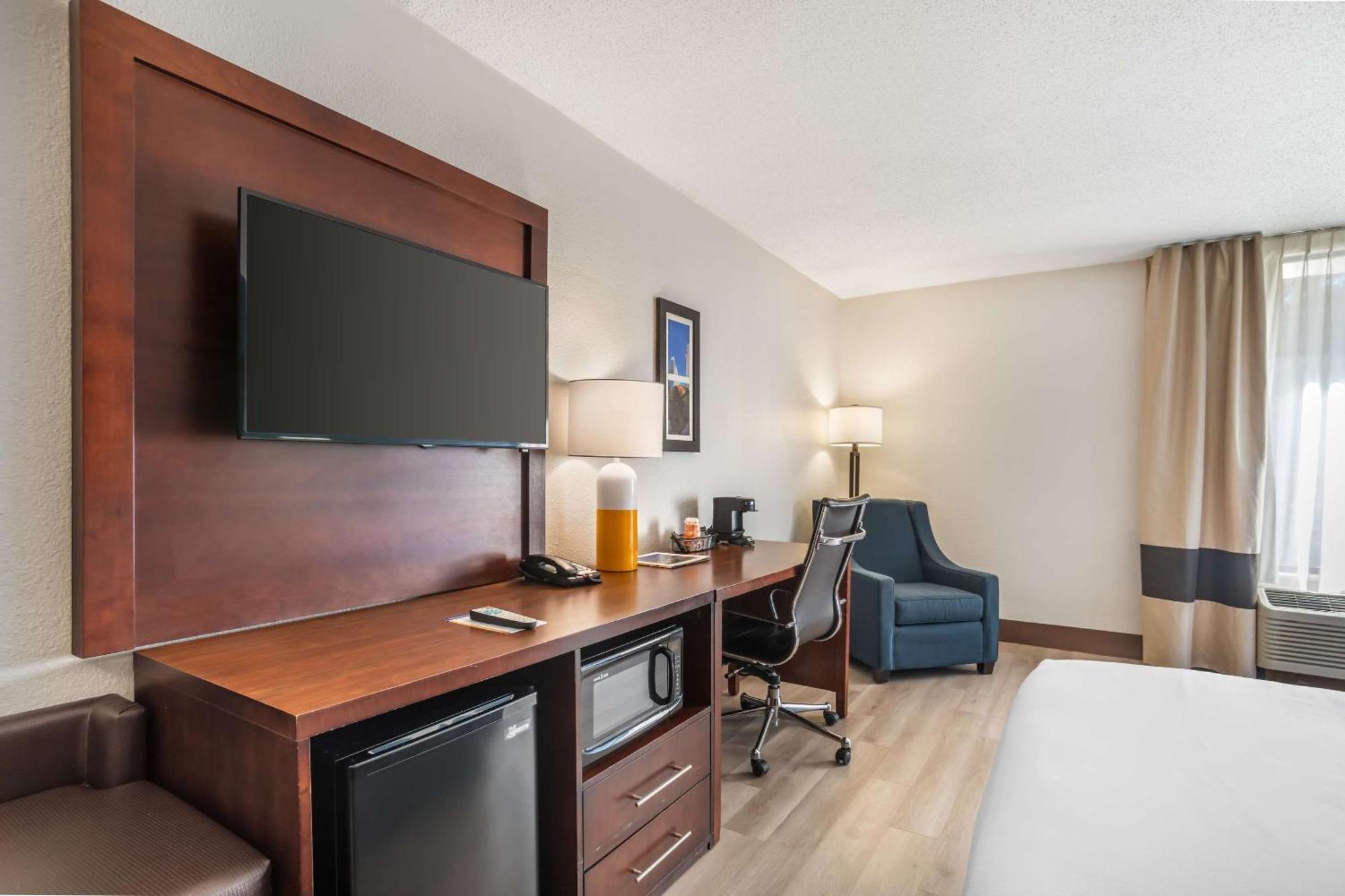 Comfort Inn Charlotte Airport Uptown Εξωτερικό φωτογραφία